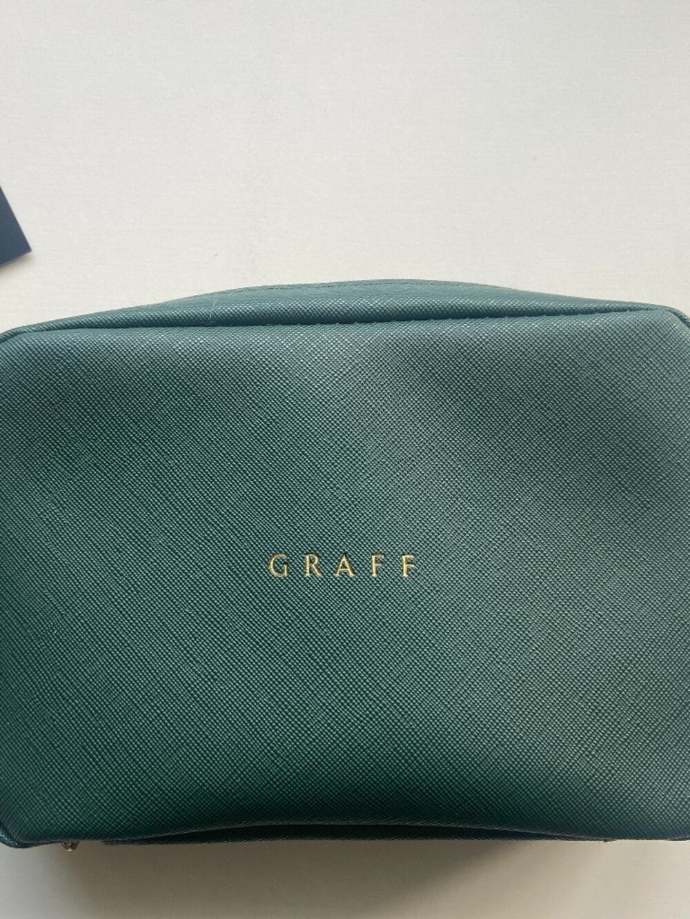 NEW Graff Korean Airlines Leather Green Makeup Amenities Bag with Gold Zippers